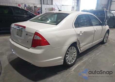 2010 Ford Fusion Hybrid from USA, damaged, VIN 3FADP0L30AR152547